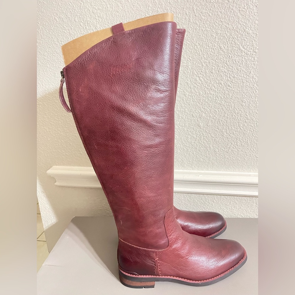 Franco Sarto all leather, deep dark red almost burgundy in color. - Picture 3 of 7